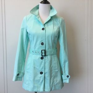 Jules & Leopold Women’s Stretch Trench Coat